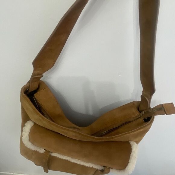 UGG Heritage Tan Suede Hobo Shoulder Bag Sherpa trim - Picture 5 of 16